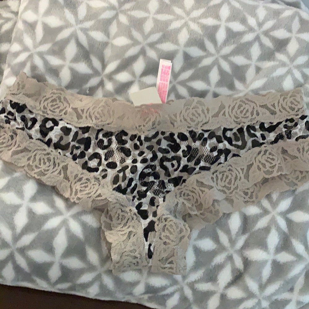 Never worn Victoria’s Secret Chester lace panties